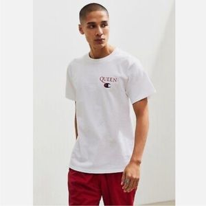 Champion Men's Unisex White Short Sleeve T Shirt Queen Collab Graphic T Size
